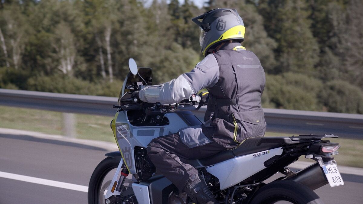 Nueva Husqvarna Norden 901 2024: Más electrónica y seguridad