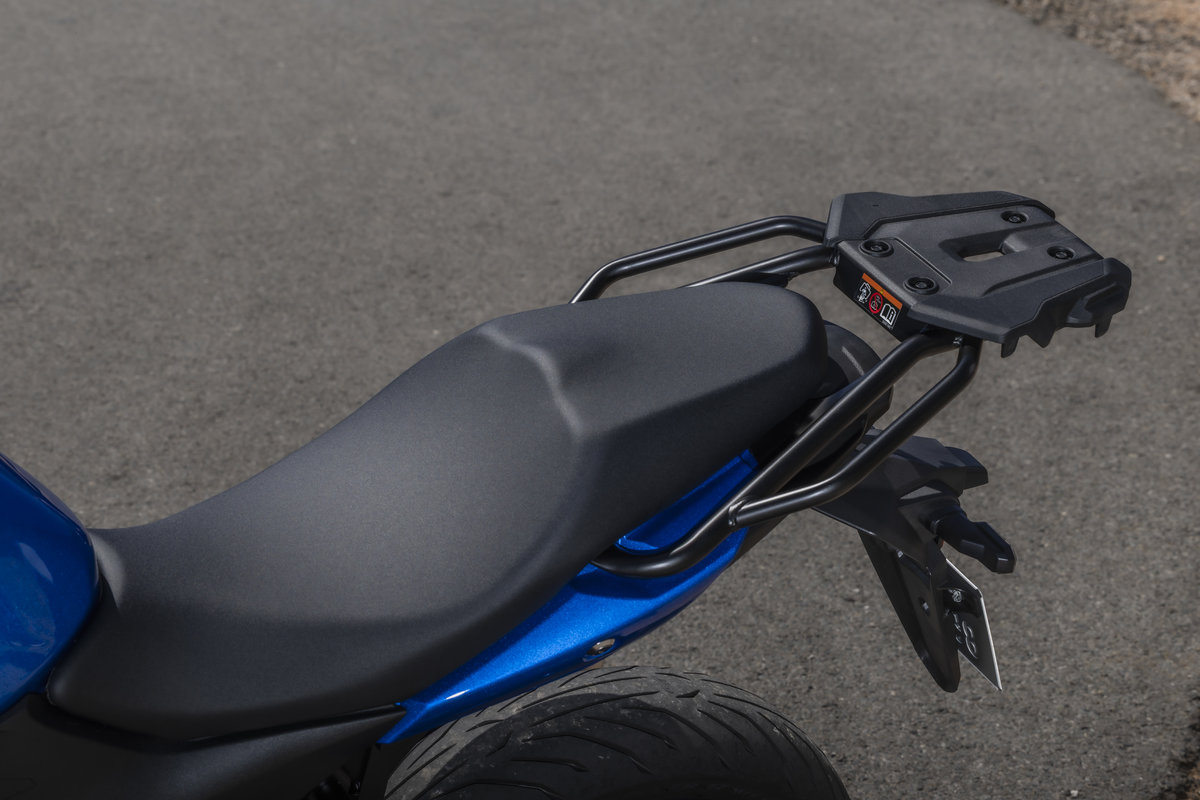 Prueba Suzuki SV-7 GX: crossover A2 con motor V2 icónico y precio ajustado