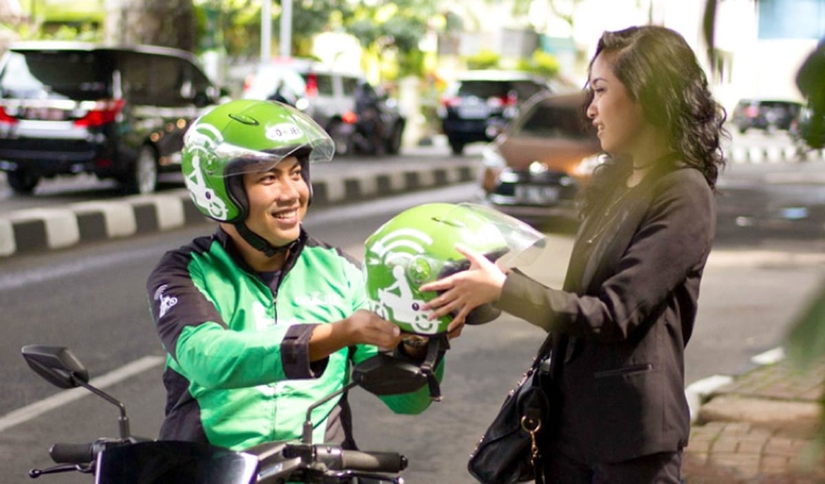 ¿Ganarse la vida llevando gente en moto? GoRide, las moto taxi que triunfan en Indonesia
