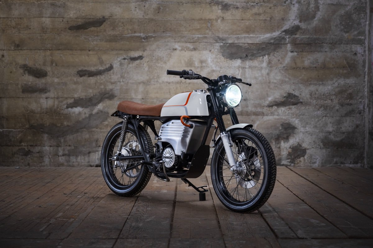 Omega EV200: una moto eléctrica bonita y con estilo