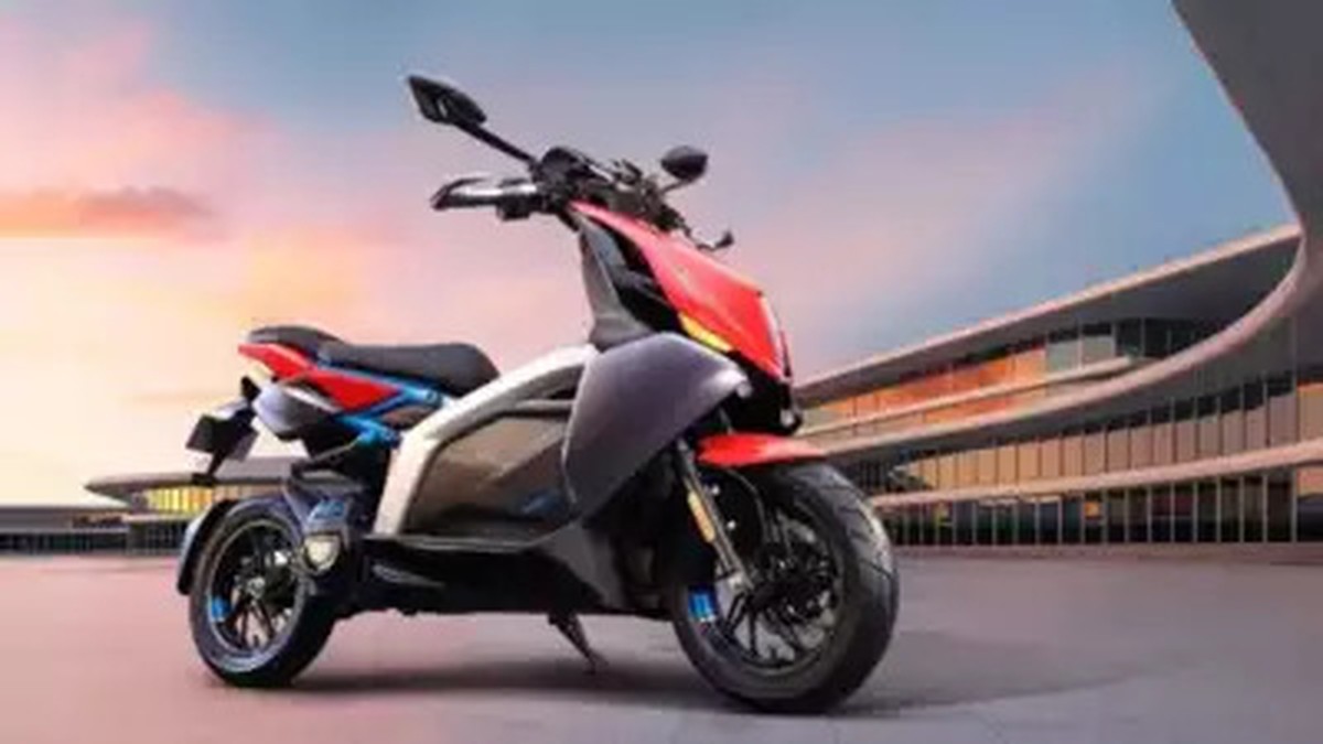 TVS X: scooter eléctrico premium por 2800 euros