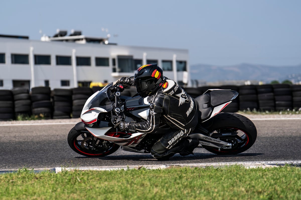 Prueba Zontes 703 RR: tricilíndrica deportiva de 95 CV por 7688 euros Prueba Zontes 703 RR: tricilíndrica deportiva de 95 CV por 7688 euros