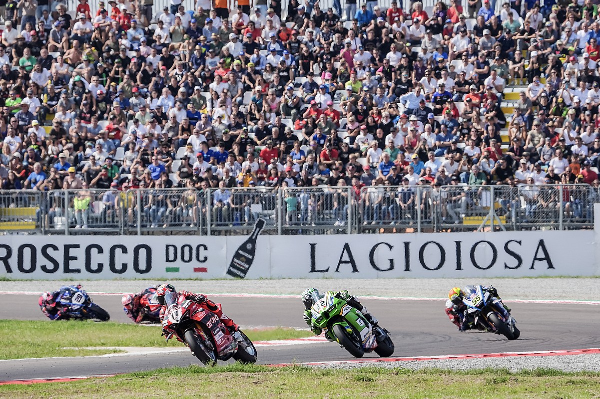 Mundial SBK Cremona: ¡Triplete de Danilo Petrucci!