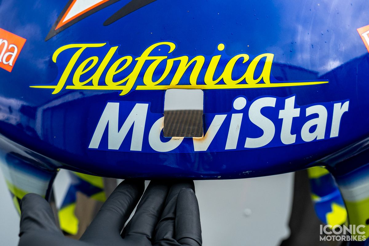 Carenado de ensueño: Suzuki RGV500 firmado por Sete Gibernau