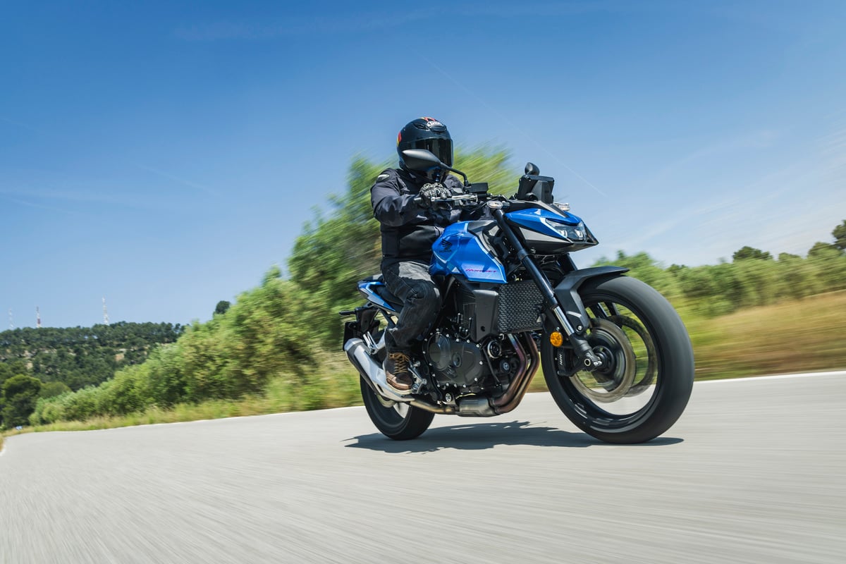 Prueba Honda CB750 Hornet 2025: evolución constante Prueba Honda CB750 Hornet 2025: evolución constante