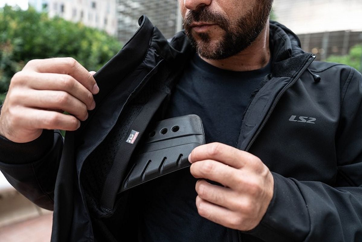 Chaqueta LS2 Bolton: versatilidad y seguridad por 149 €