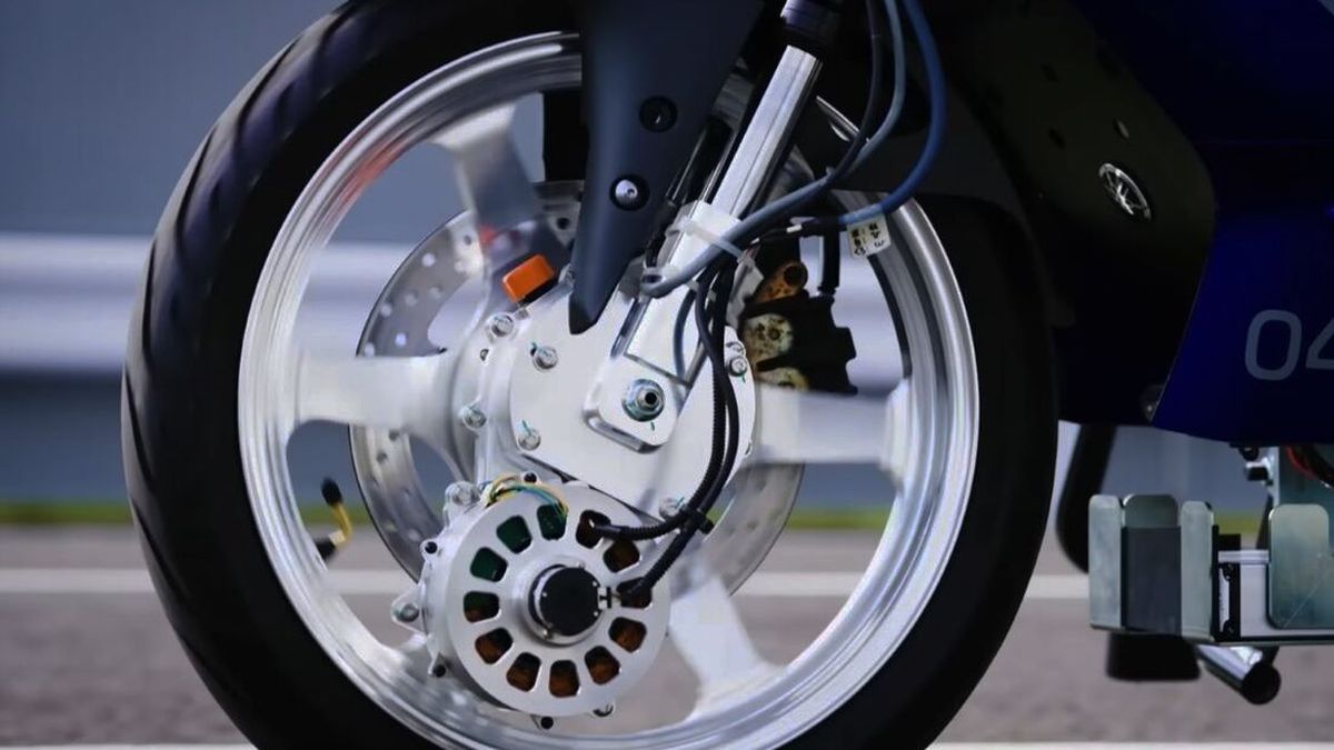 Yamaha inventa la moto que no se cae en parado