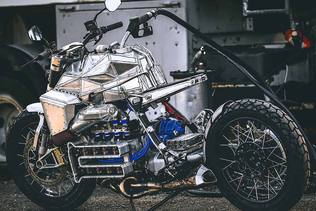 BMW K1100LT Scarecrow-2: espantapájaros de dos ruedas