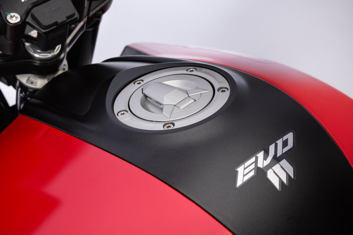 Prueba Macbor Shifter 125 EVO: la naked sin carnet muy equipada y asequible Prueba Macbor Shifter 125 EVO: la naked sin carnet muy equipada y asequible