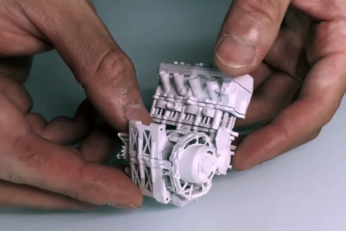 La Hayabusa más ligera del mundo: ¡de papel!
