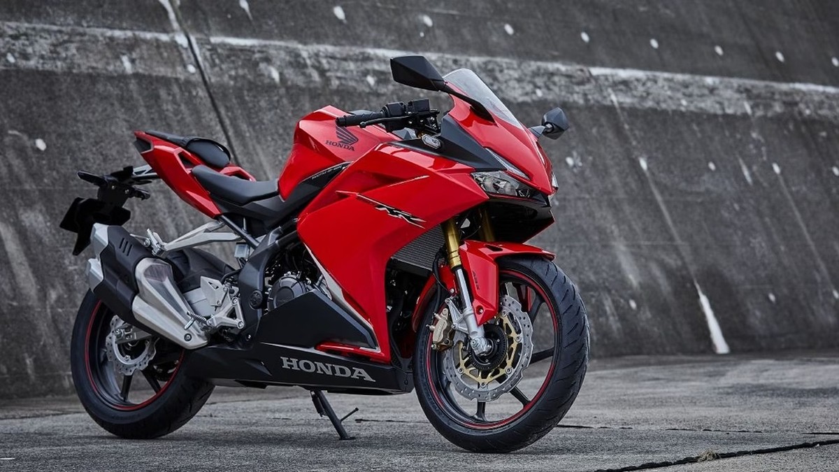 Honda CBR250RR-R en 2024: 4 cilindros, 55 CV y 20 000 rpm