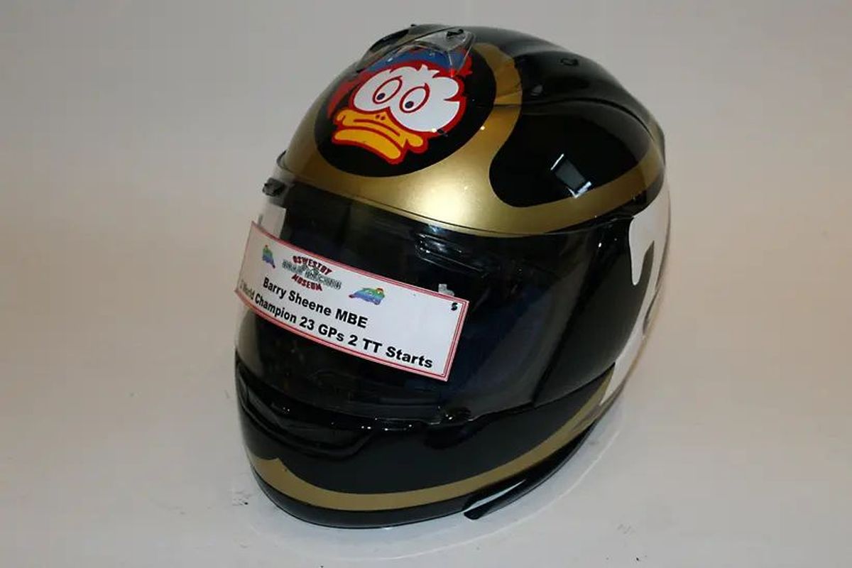 Subasta de cascos de campeones: compra un trozo de historia