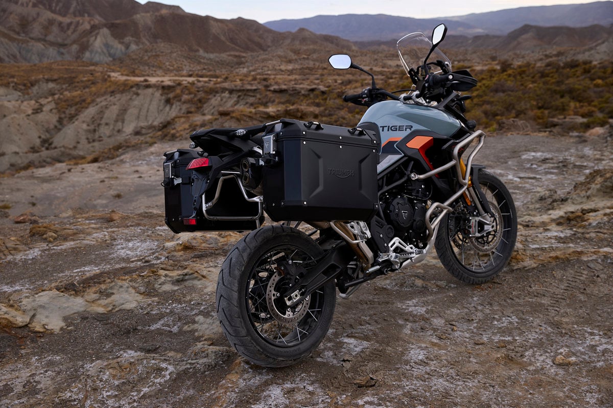 Triumph Tiger 900 Alpine Edition y Desert Edition: listas para la nieve y la arena