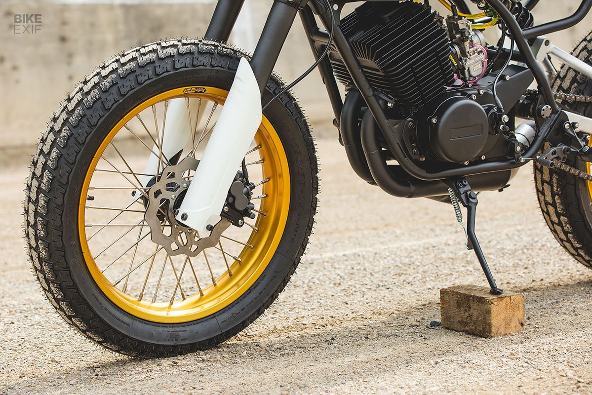 Moto de ensueño: Street tracker basada en la Yamaha RD400