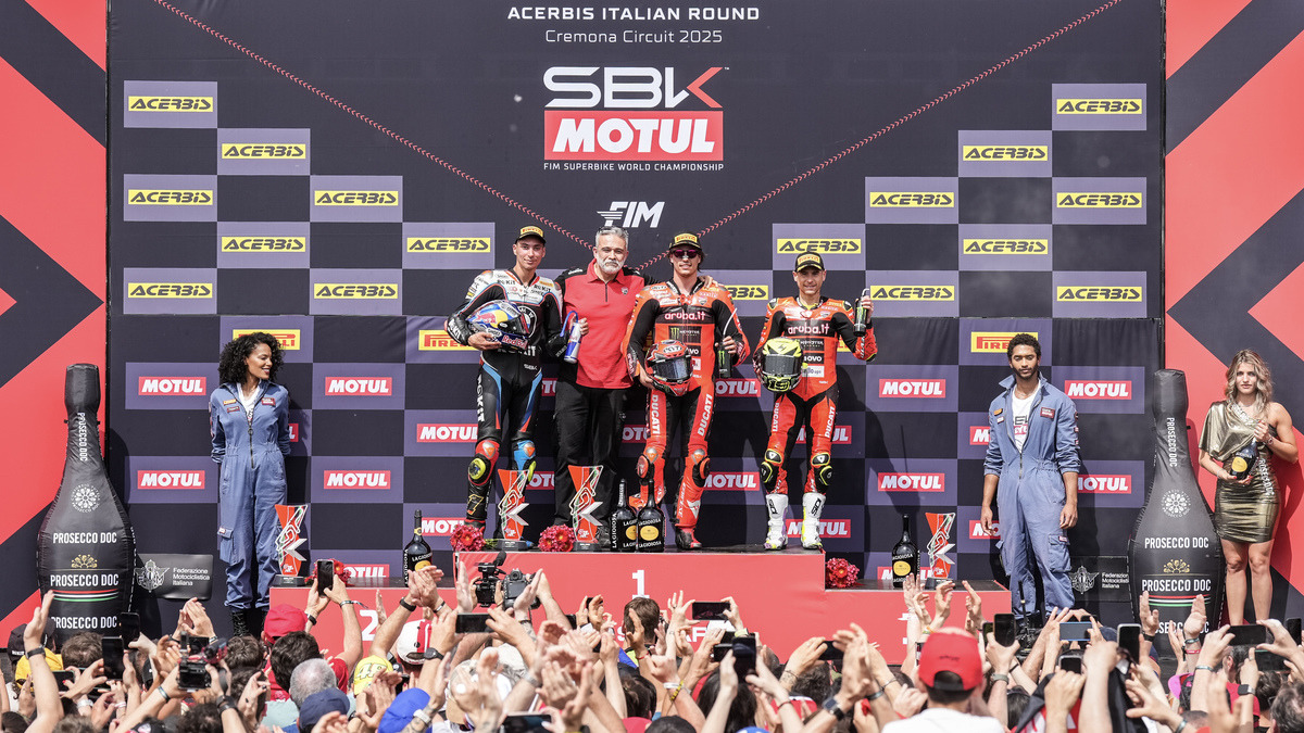 Mundial de SBK Cremona (Italia): Bulega, triplete en casa