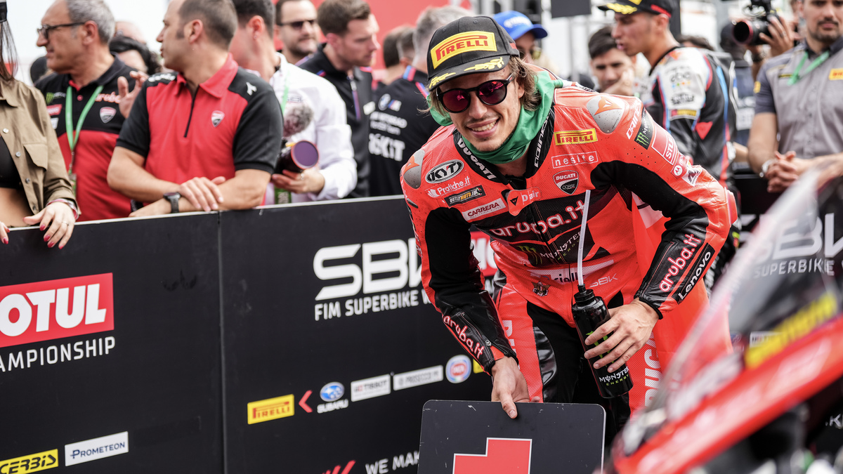 Mundial de SBK Cremona (Italia): Bulega, triplete en casa