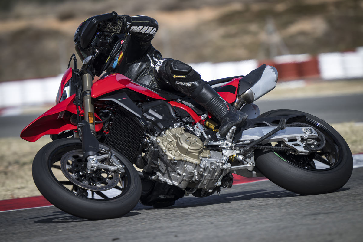 Ducati Hypermotard 698 2024: probamos la moto King Kong