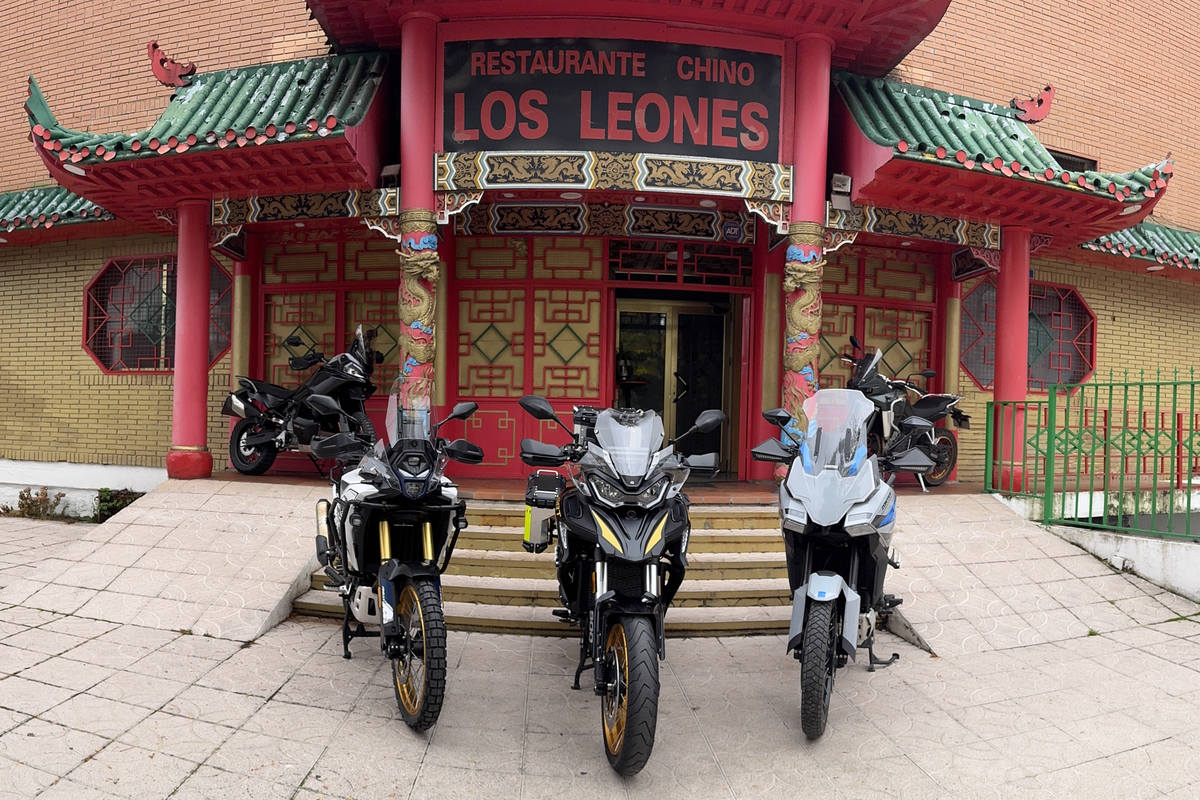 Voge DS 800 Rally, Kove 800 X Pro, CF Moto 800 MT-X, QJ Motor SRT 900 y Zontes 703 F… ¡frente a frente!