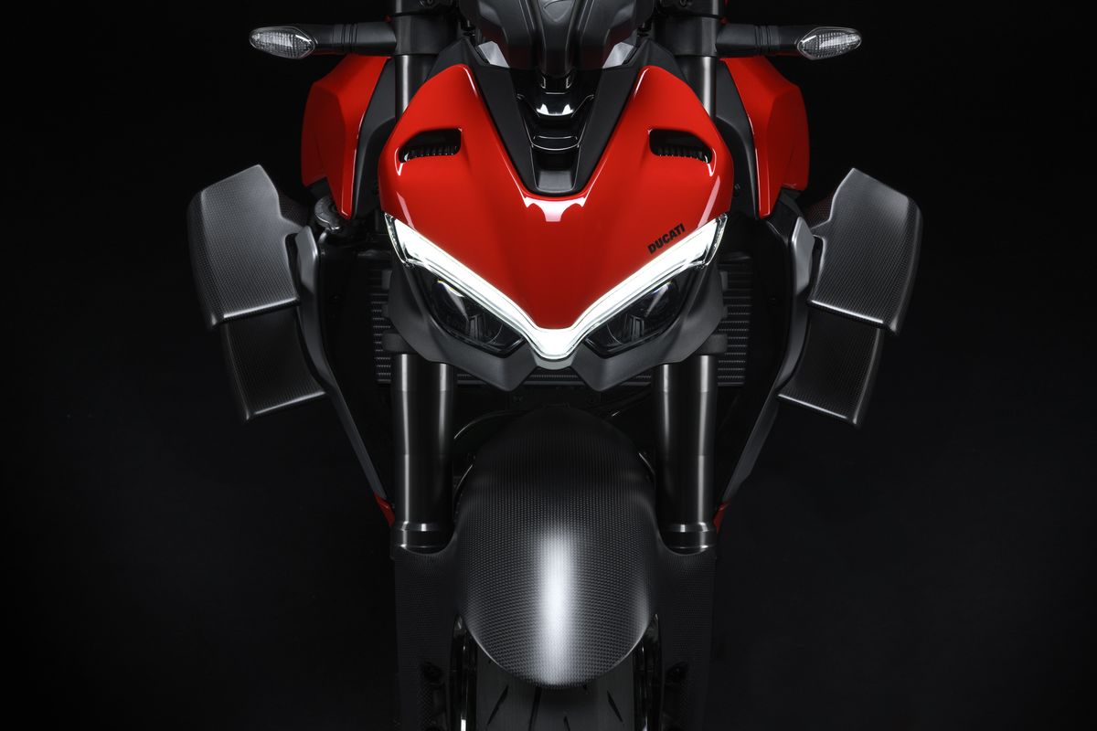 Personaliza tu Streetfighter V2 con los accesorios de Ducati