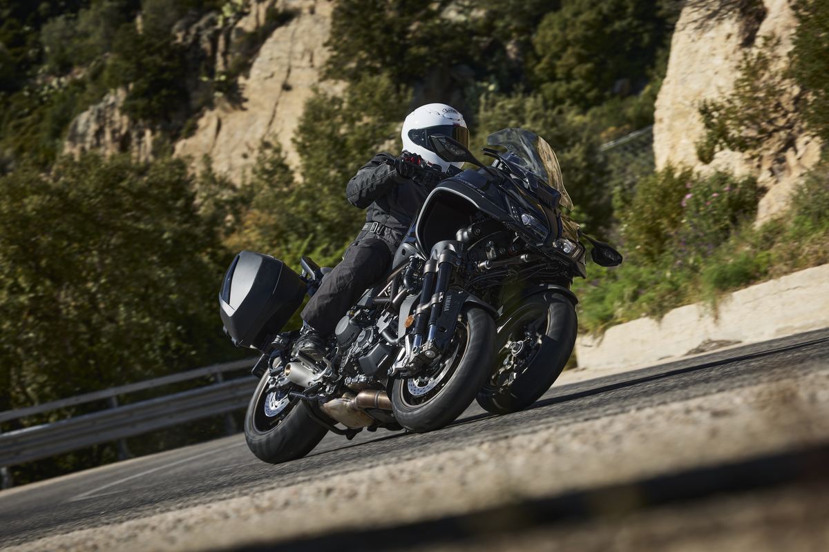 Yamaha Tracer 9 GT+ y Niken GT: ¿las motos más seguras?