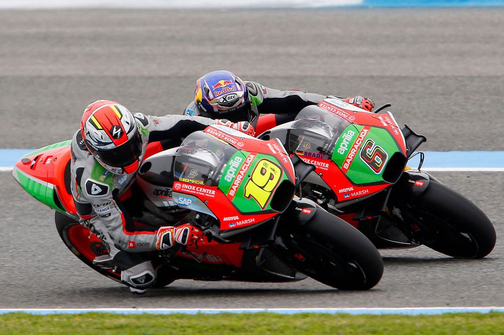 Aprilia también mostró aletas en sus motos de MotoGP Aprilia también mostró aletas en sus motos de MotoGP