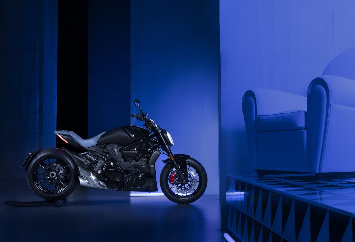 Nueva Ducati XDiavel Nera: naked más bestia