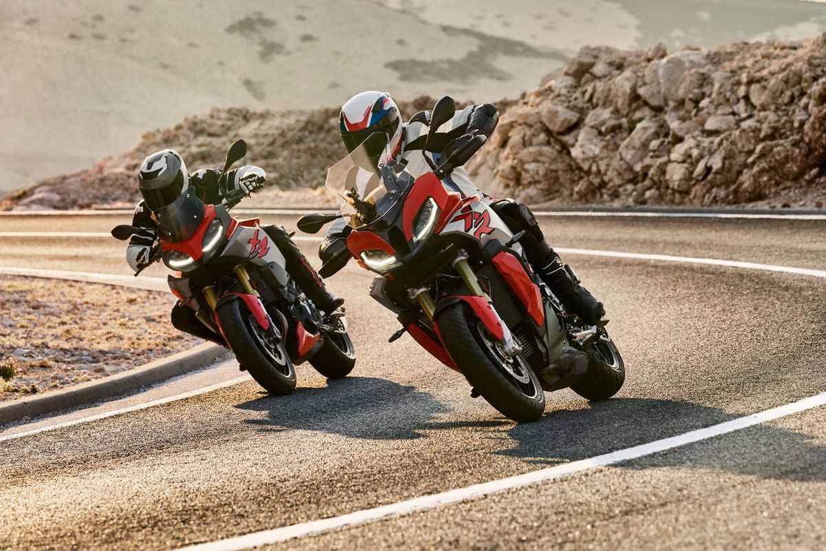 La BMW F 900 XR es una nueva candidata a la mejor moto trail de carretera 2020