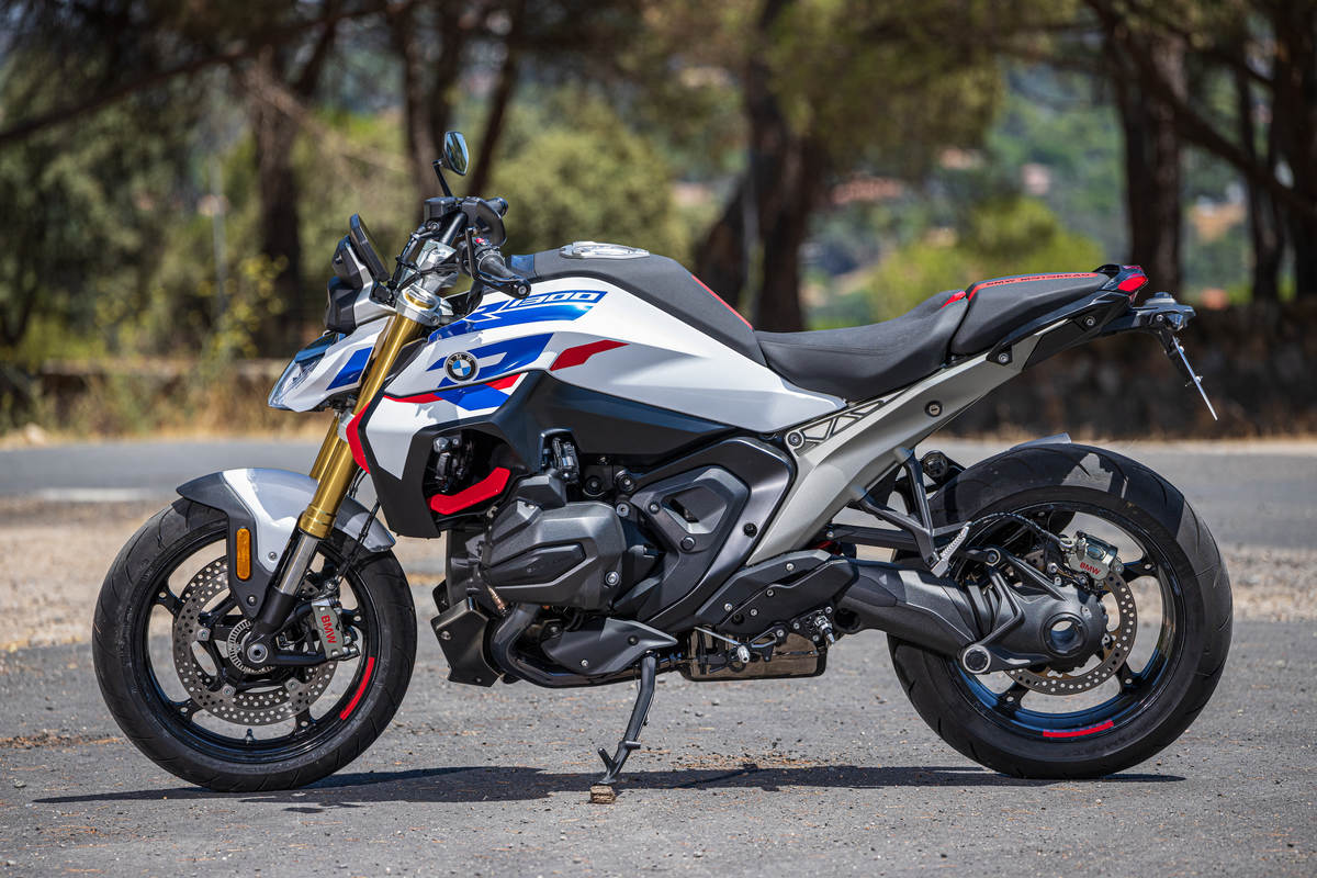 Prueba BMW R 1300 R: la bóxer naked más deportiva y potente
