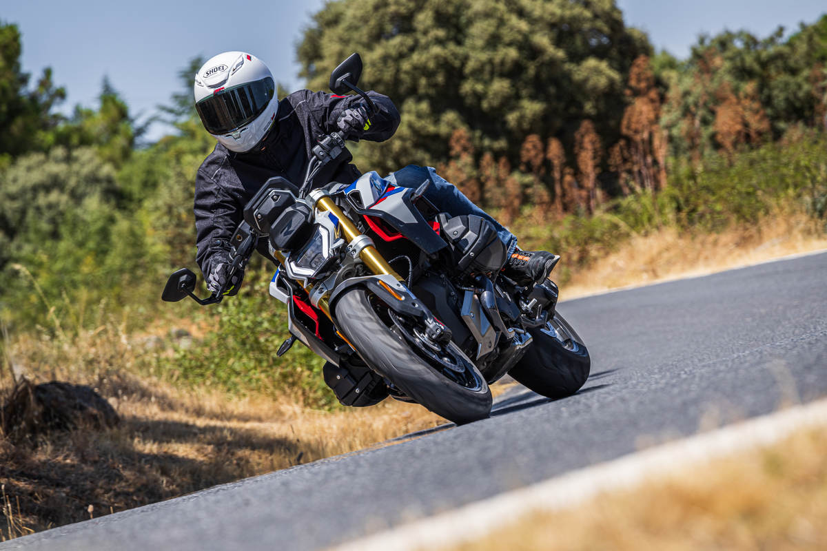 Prueba BMW R 1300 R: la bóxer naked más deportiva y potente Prueba BMW R 1300 R: la bóxer naked más deportiva y potente