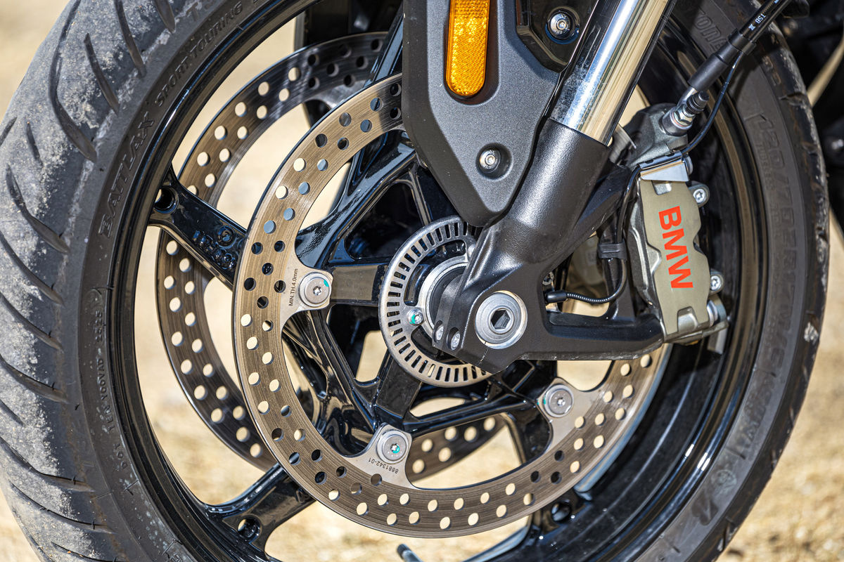 Prueba BMW R 1300 RS 2026: buena viajera y mejor deportiva Prueba BMW R 1300 RS 2026: buena viajera y mejor deportiva