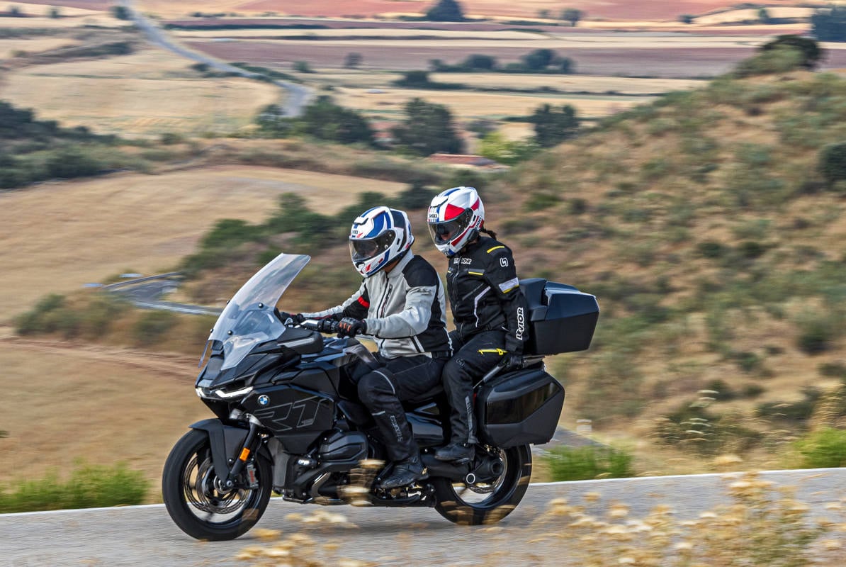 Prueba BMW R 1300 RT: la mejor viajera es aún mejor... ¡y más divertida!
