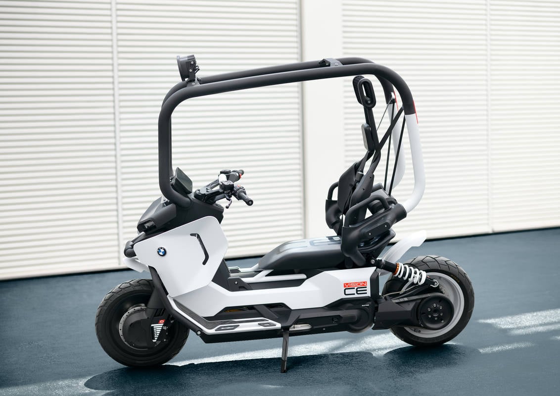 Sin casco y sin gasolina: así es el BMW Vision CE... ¿una buena idea?