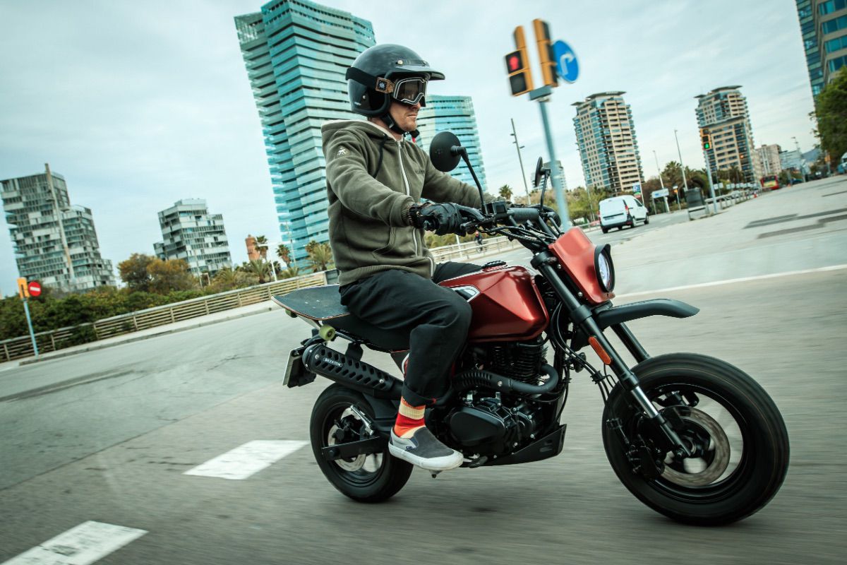 Brixton Crossfire 125 XS: la mini-bike 125cc más económica