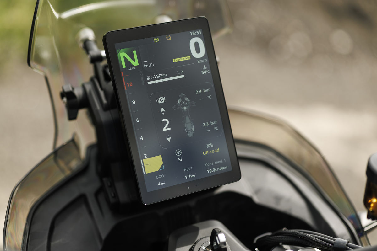 Prueba CFMOTO 1000MT-X: trail de 113 CV difícil de igualar por 9990 euros