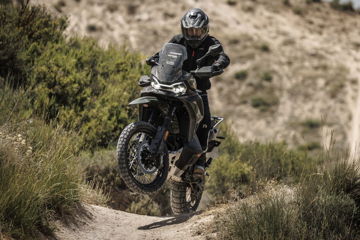 Prueba CFMOTO 1000MT-X: trail de 113 CV difícil de igualar por 9990 euros