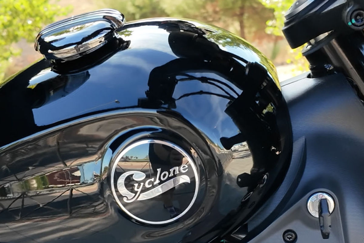 Cyclone RA600: la llamativa custom que se pilota como una naked