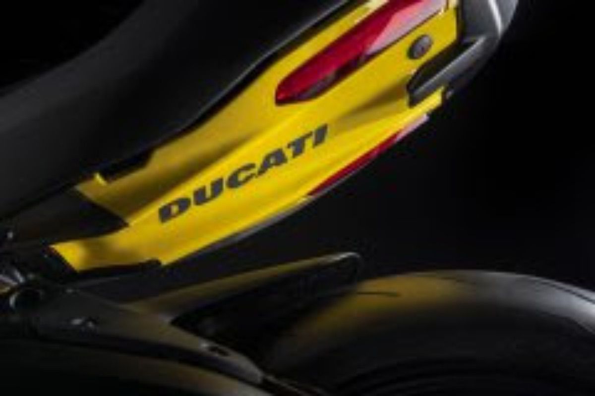 Ducati lanza la versión “Black and Steel” para la Diavel 1260 S