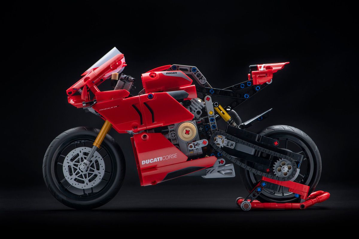 Ducati Panigale V4R de Lego