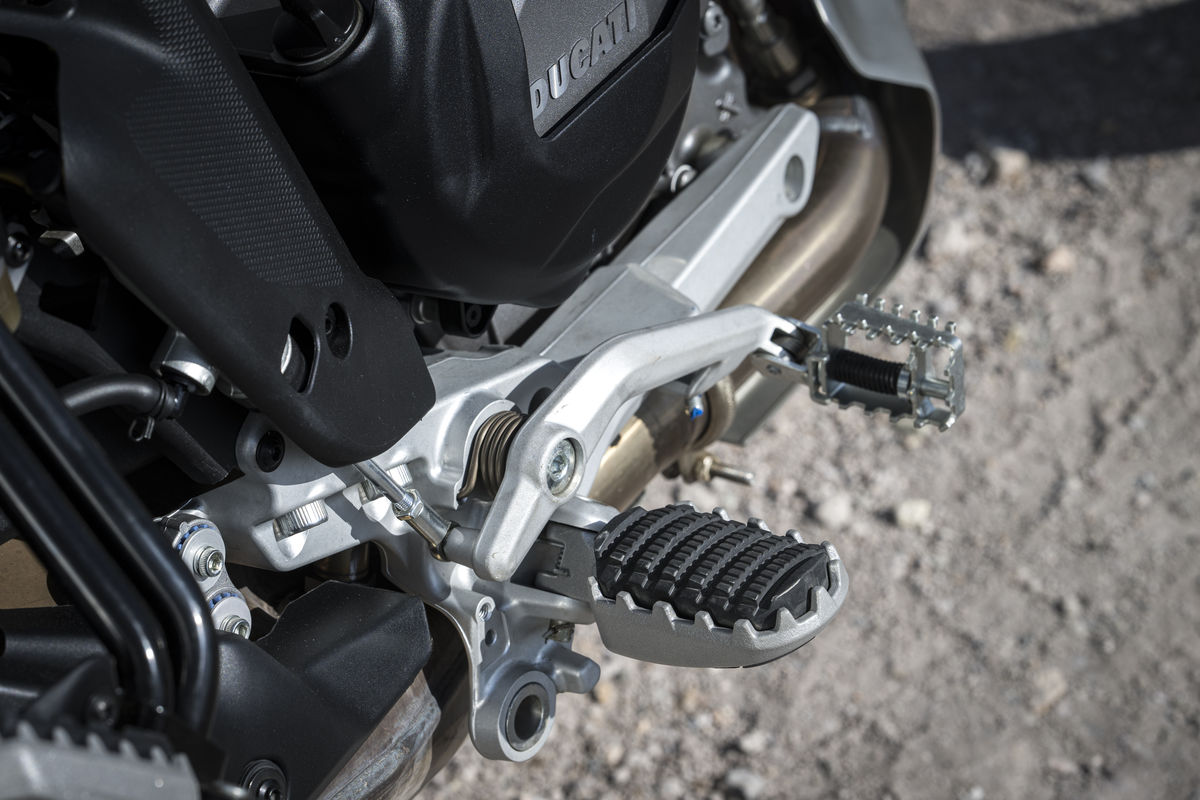 Prueba Ducati DesertX 2026: Borgo Panigale vuelve a mirar al desierto