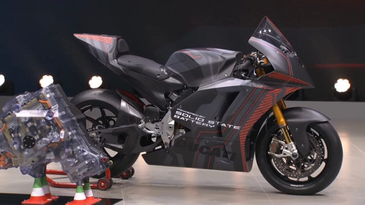 RevoluciÃ³n Ducati: la primera moto con baterÃ­as de estado sÃ³lido