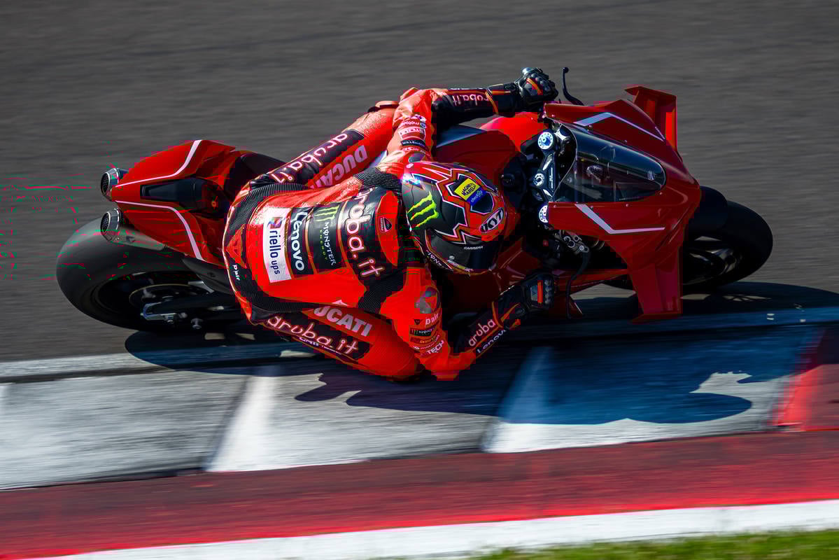Ducati Panigale V4 R 2026: 330 km/h, 238 CV y 186 kg ¡brutal!