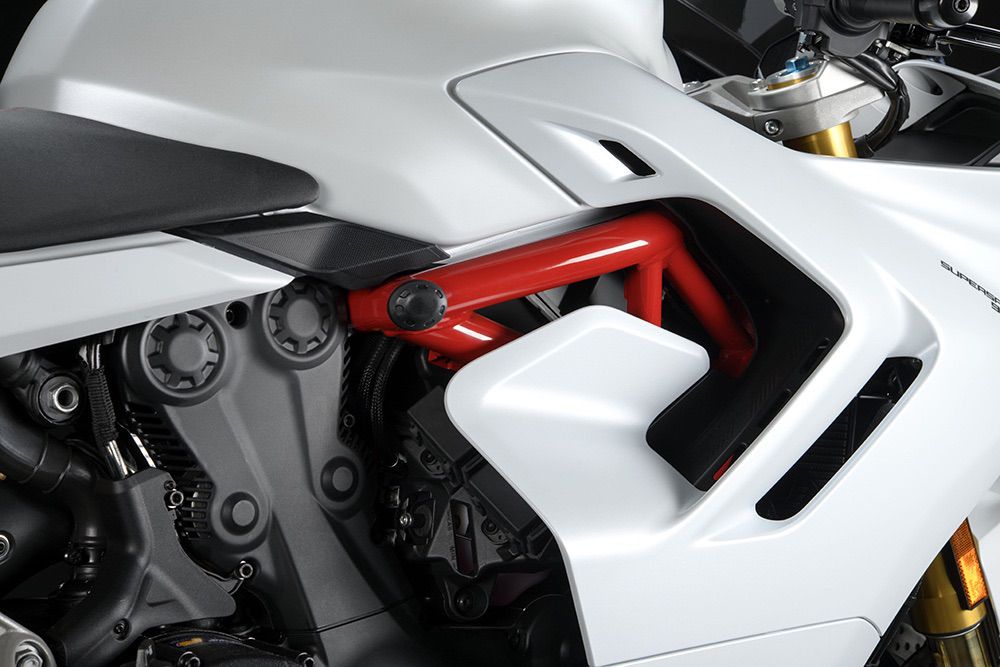 Ducati SuperSport 950 y  Ducati SuperSport 950 S 2021