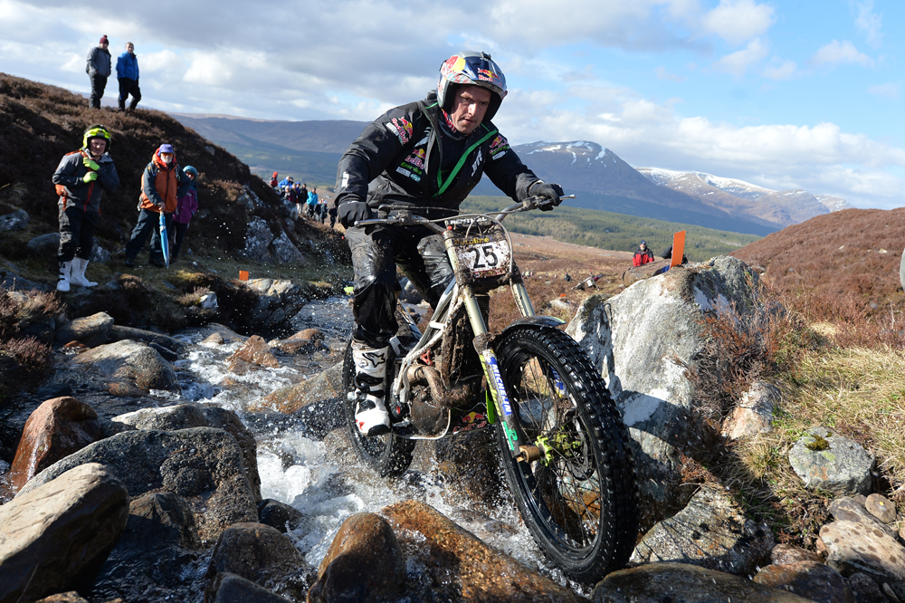 Dougie Lampkin venció los Scottish de Trial