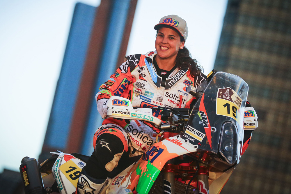 Laia Sanz en la etapa de descanso del Dakar 2017