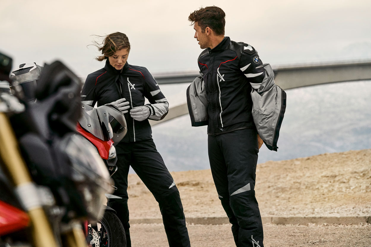 El mejor equipamiento de invierno para moto BMW Moto1Pro