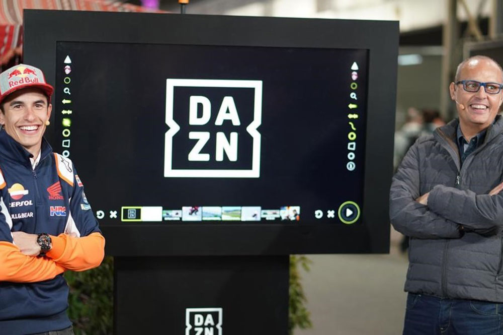 Ernest Riveras y Marc Marquez durante la retransmisión de DAZN