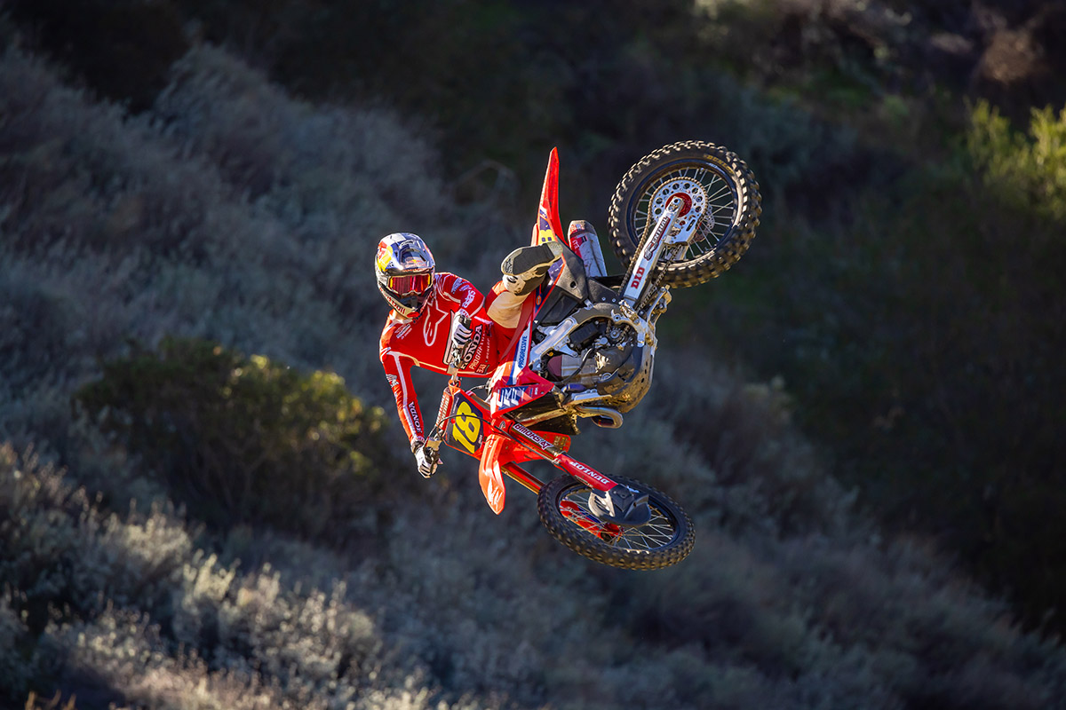Jett Lawrence se lesiona en pretemporada y dice adiós al Supercross 2026