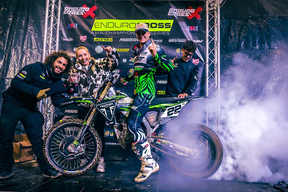 Jonny Walker conquista el AMA EnduroCross 2025 y firma el primer título indoor de Triumph