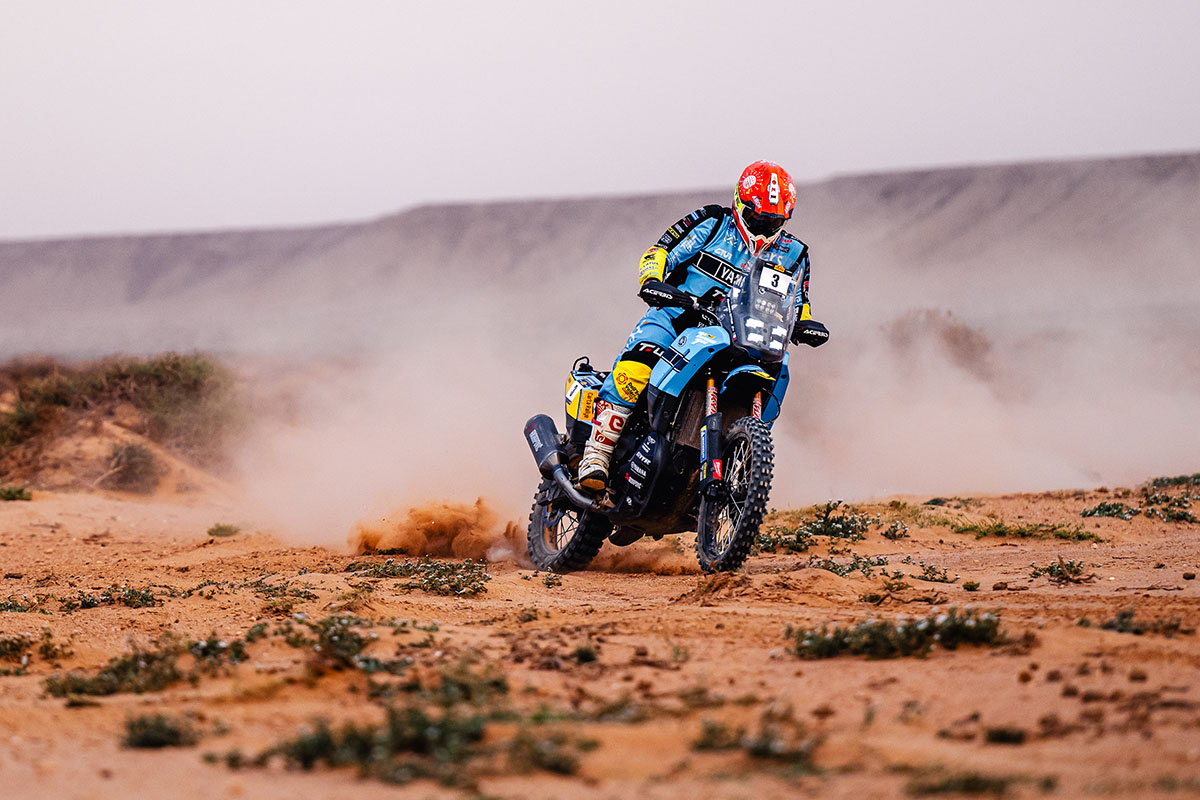 Paulin brilla y Yamaha resiste pese a problemas de navegación