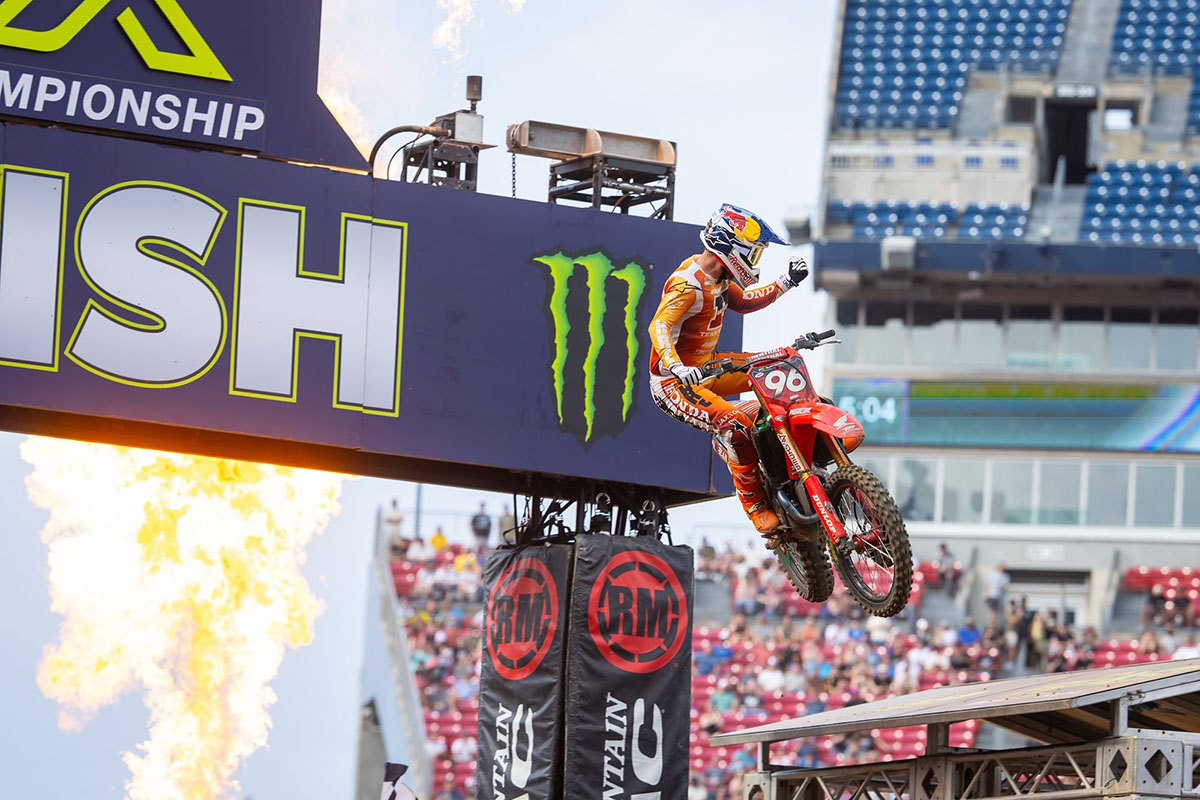Hunter Lawrence golpea primero en Nashville… Jorge Prado se quedó sin premio